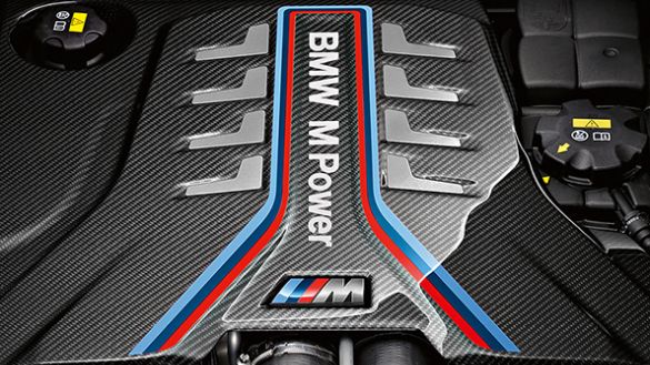 BMW M8 silnik