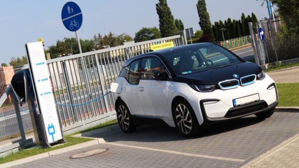 BMW i3 ładowanie